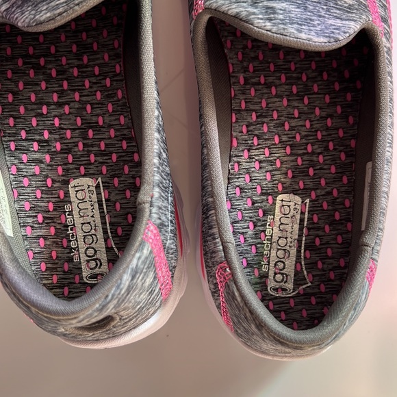 NIB Skechers Go Walk 2 Relay Slip On Shoes - Picture 4 of 4